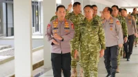 6a54a5974e735-kapolri-jenderal-listyo-sigit-prabowo-melakukan-silaturahmi-dengan-panglima-tni-jenderal-agus-subiyanto_gemini_1265_711